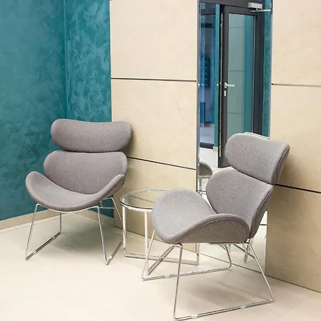 Eliya By Rv - Free Garage Warna